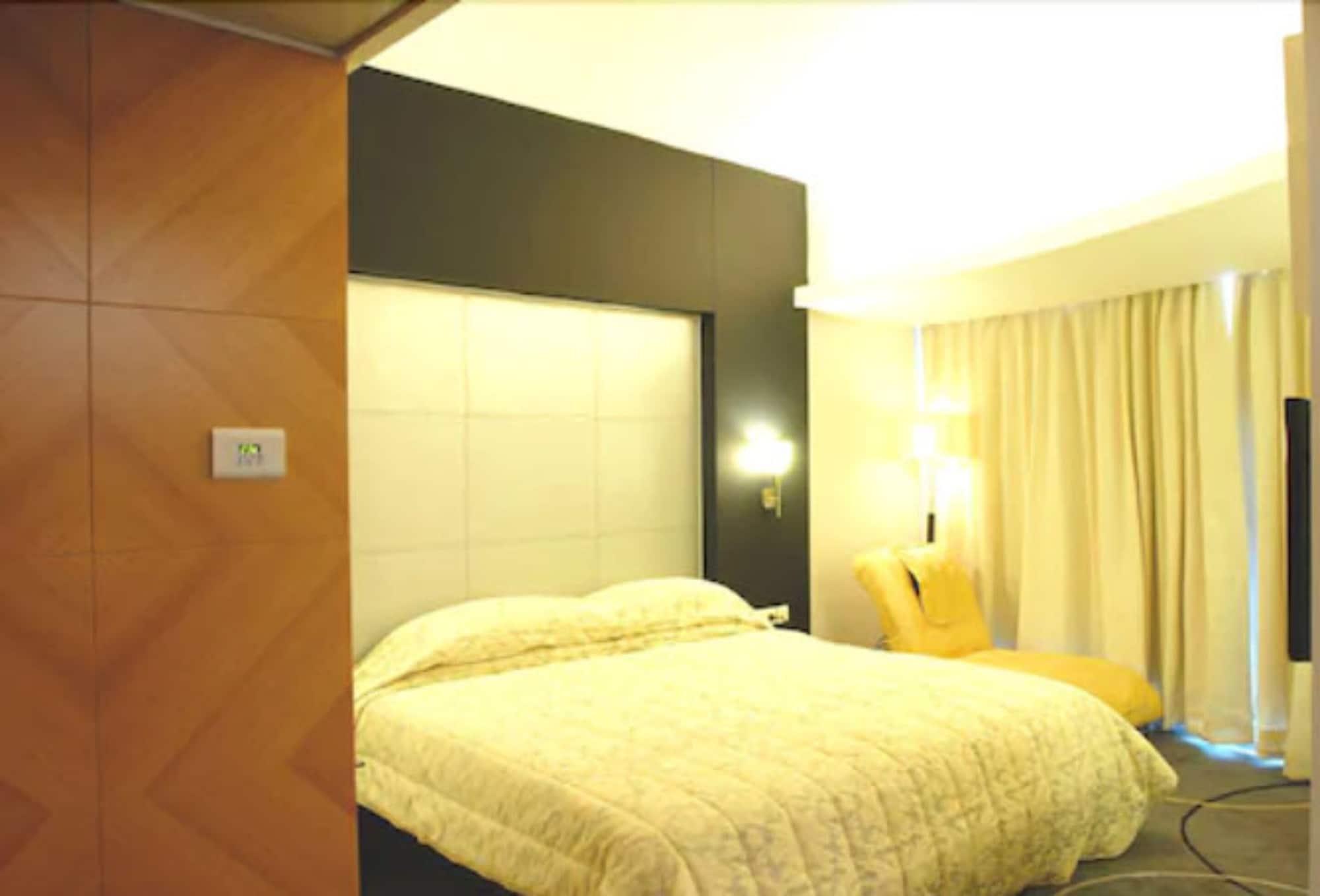 Hotel Peninsula Grand Mumbai Exterior foto